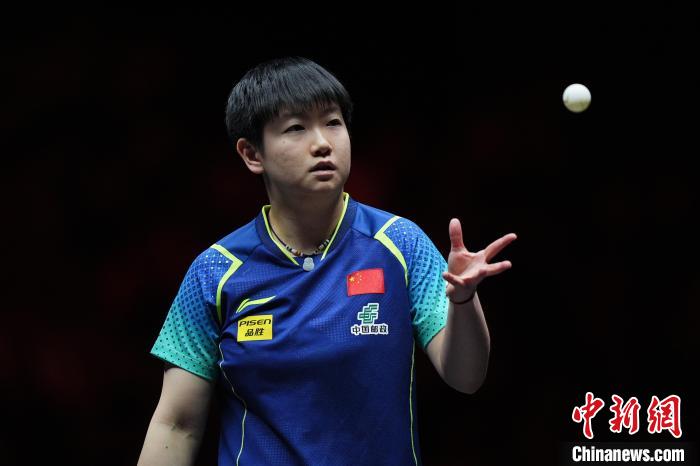 国庆赛场“中国红”闪耀 中网张帅晋级八强创佳