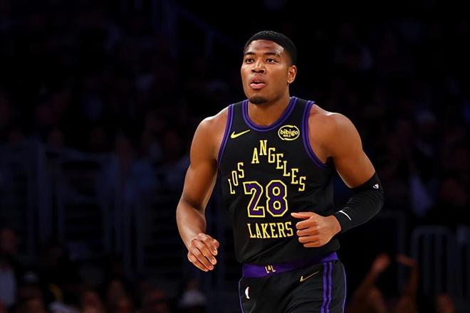 东契奇绝杀助湖人登顶西部前三 八村塁替补表现