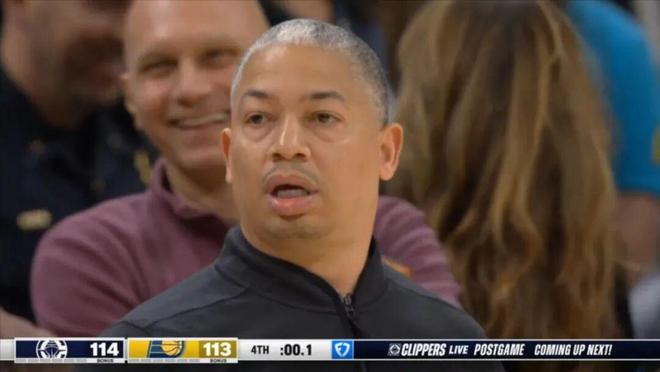 伦纳德28分率队惊天逆转绝杀步行者