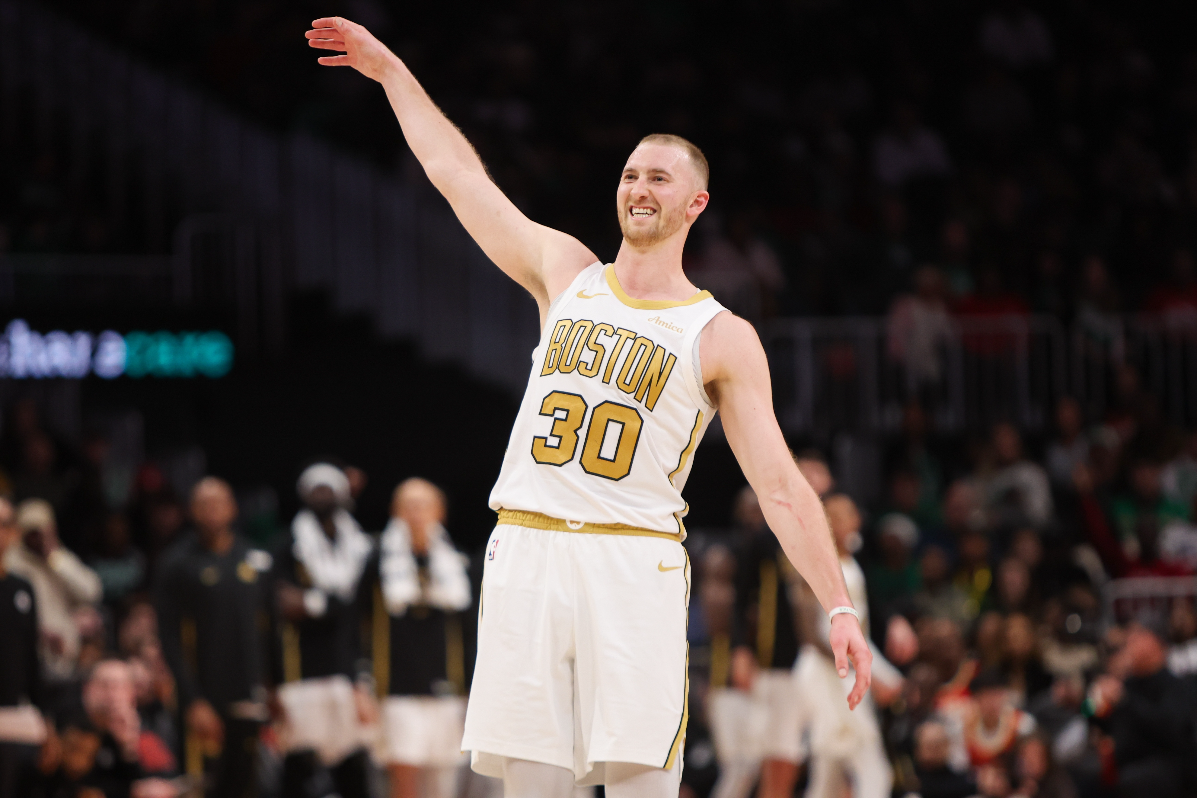 凯尔特人147-129大胜热火，布朗43分率队狂胜