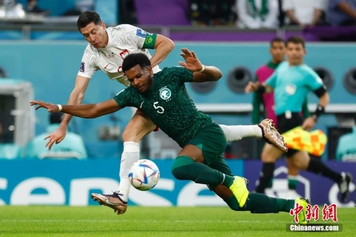 莱万终破世界杯进球荒，波兰2-0沙特晋级