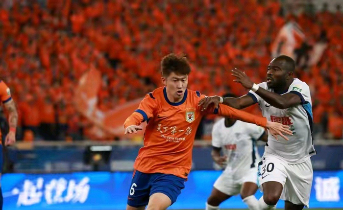 韩鹏战术僵化引争议 内部利益格局成掣肘